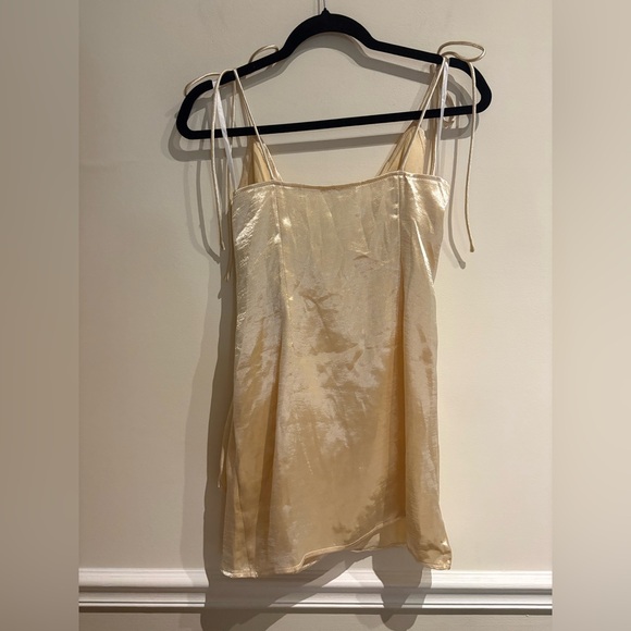 superdown lennie wrap dress size small golden satin - Picture 5 of 8